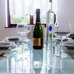 马雷公寓酒店
